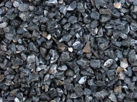 Щебень черный мрамор (фракция 10-20 мм)